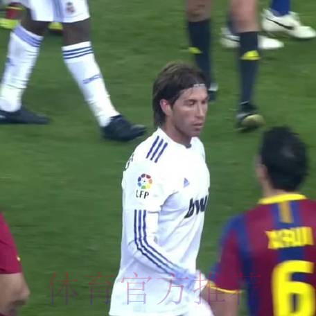 马卡：皇马球员对巴萨愤怒很惊讶 拉莫斯劝阻皮克